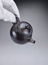 Load image into Gallery viewer, Wood Fired Dark Ash Elegant Nixing Teapot by Li Wenxin 李文新柴烧壶 100ml
