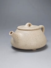 Load image into Gallery viewer, Baiyuduan Little Shipiao Yixing Teapot 白玉段小石瓢 110ml
