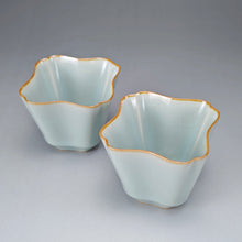 Load image into Gallery viewer, Pair of Matching 110ml Tulip Ruyao Teacups 天青汝窑郁金香杯组
