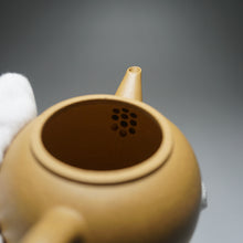 Load image into Gallery viewer, Huangjin Duan Little Shuiping Yixing Teapot 黄金段小水平 90ml
