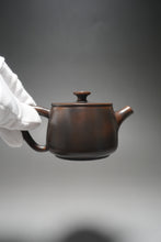 Load image into Gallery viewer, 115ml Hanwa Dark Nixing Teapot by Li Wenxin 李文新坭兴汉瓦 (深）
