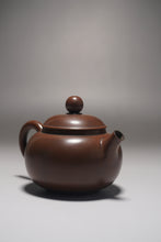 Load image into Gallery viewer, 115ml Classic Round Nixing Teapot by Li Wenxin李文新坭兴扁壶
