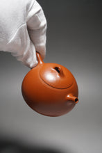 Load image into Gallery viewer, Fully Handmade Zhuni Mantou Teapot by Yu Bo 全手工余波朱泥馒头 115ml
