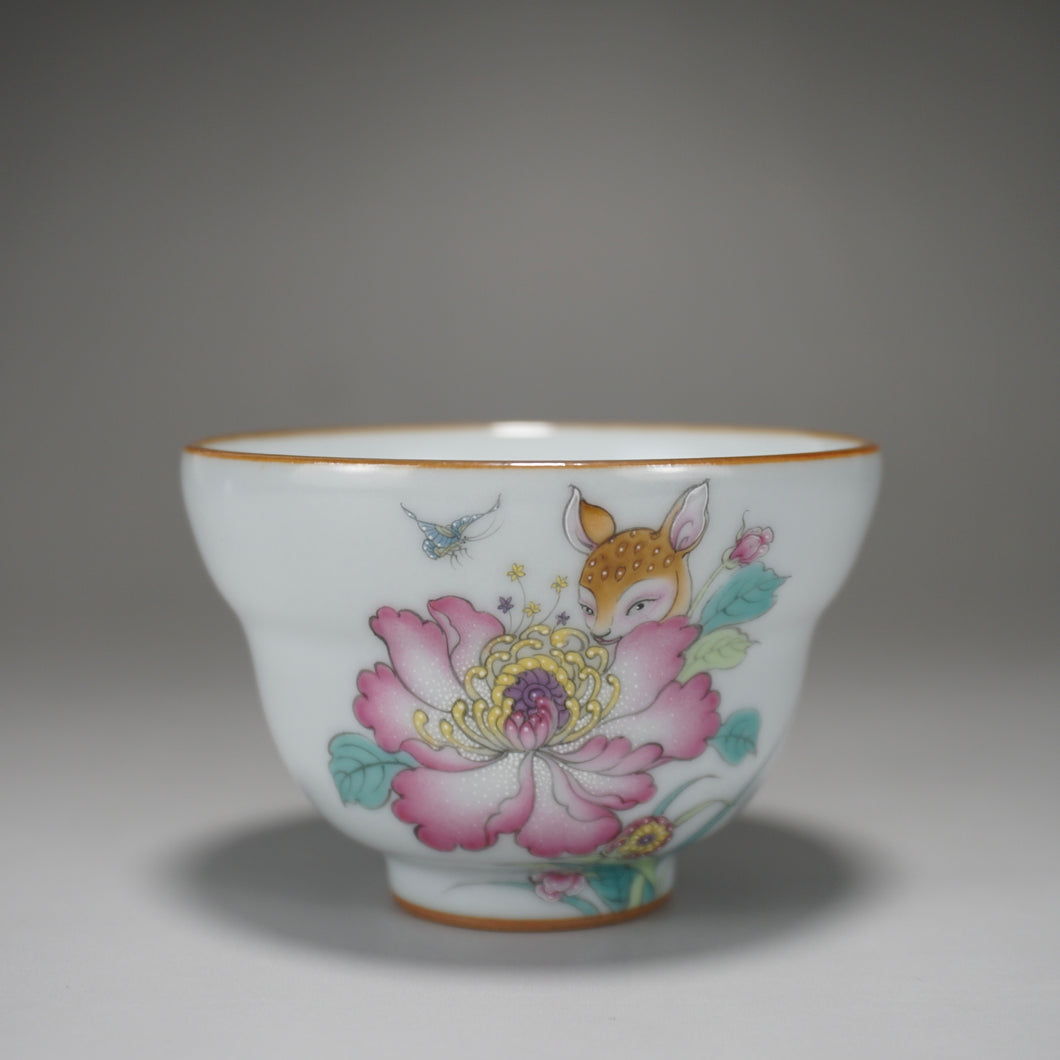 Fencai Hand Painted Flower and Deer Moon White Ruyao Teacup 粉彩花鹿杯 115ml