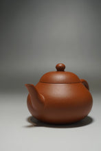 Load image into Gallery viewer, Zhuni Pear Yixing Teapot 朱泥梨形壶 115ml
