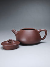 Load image into Gallery viewer, Lao Zini Pinggai Shipiao Yixing Teapot 老紫泥平盖石瓢 115ml
