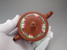 Load image into Gallery viewer, Xiao Hongni Zhitong Yixing Teapot with Diancai Bats and Peaches 点彩小红泥直筒 100ml
