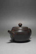 Load image into Gallery viewer, 120ml Bian Julunzhu Nixing Teapot by Li Wenxin 李文新泥兴扁巨轮珠
