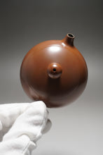 Load image into Gallery viewer, 120ml Xishi Nixing Teapot by Li Wenxin 李文新泥兴西施
