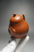 Load image into Gallery viewer, Zhuni Tall Pear Yixing Teapot 朱泥梨形壶 120ml
