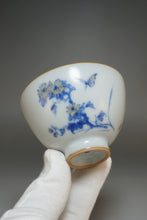 Load image into Gallery viewer, 120ml Qinghua Chrysanthemum and Butterfly Moon White Ruyao Teacup 月白菊花蝶杯
