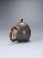 Load image into Gallery viewer, 120ml Dragon Egg Nixing Teapot with Yaobian by Li Wenxin 李文新泥兴阴阳龙蛋
