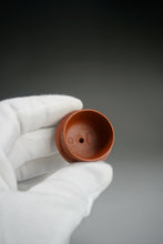Load image into Gallery viewer, Fully Hanmade Zhuni Eggplant Teapot by Yu Bo 全手工朱泥茄瓜余波制 120ml
