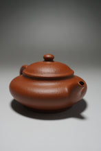 Load image into Gallery viewer, Zhuni Dahongpao Aipan Yixing Teapot 朱泥大红袍矮潘 120ml

