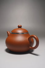Load image into Gallery viewer, Silver Rim Zhuni Pear Yixing Teapot 朱泥包银梨形 120ml
