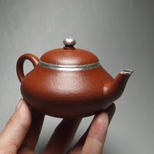 Load image into Gallery viewer, PRE-ORDER: Zhuni Dahongpao Pear Yixing Teapot with Pure Silver 朱泥大红袍包银梨形壶 120ml
