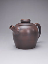 Load image into Gallery viewer, 120ml Julunzhu Nixing Teapot by Wu Sheng Sheng 吴盛胜坭兴巨轮珠壶
