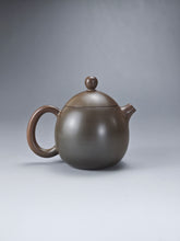 Load image into Gallery viewer, 120ml Dragon Egg Nixing Teapot with Yaobian by Li Wenxin 李文新泥兴阴阳龙蛋
