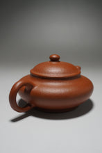 Load image into Gallery viewer, Zhuni Dahongpao Aipan Yixing Teapot 朱泥大红袍矮潘 120ml
