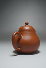 Load image into Gallery viewer, Zhuni Tall Pear Yixing Teapot 朱泥梨形壶 120ml
