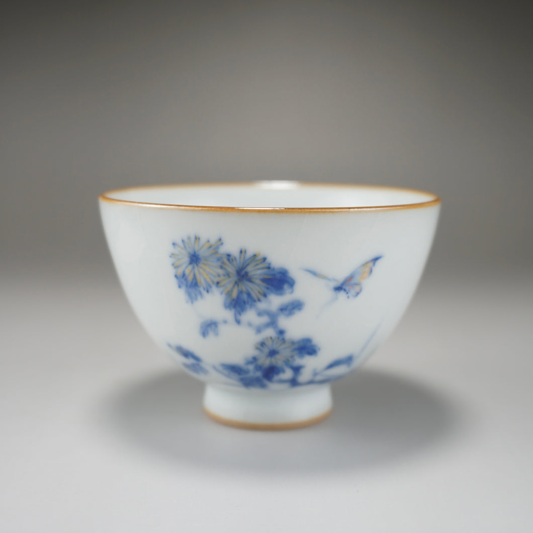 120ml Qinghua Chrysanthemum and Butterfly Moon White Ruyao Teacup no.2 月白菊花蝶杯