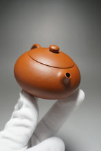 Load image into Gallery viewer, Zhuni Bian Xishi Yixing Teapot 朱泥扁西施 120ml
