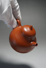 Load image into Gallery viewer, Fully Hanmade Zhuni Eggplant Teapot by Yu Bo 全手工朱泥茄瓜余波制 120ml
