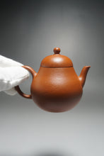 Load image into Gallery viewer, Zhuni Tall Pear Yixing Teapot 朱泥梨形壶 120ml
