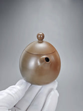 Load image into Gallery viewer, 120ml Dragon Egg Nixing Teapot with Yaobian by Li Wenxin 李文新泥兴阴阳龙蛋
