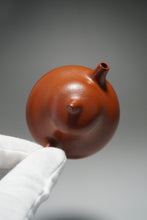 Load image into Gallery viewer, Fully Hanmade Zhuni Eggplant Teapot by Yu Bo 全手工朱泥茄瓜余波制 120ml
