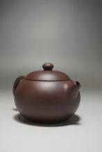 Load image into Gallery viewer, Lao Zini Xishi Yixing Teapot 老紫泥西施 120ml
