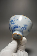 Load image into Gallery viewer, 120ml Qinghua Fishing Boat Moon White Ruyao Teacup 月白汝窑渔舟杯
