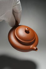Load image into Gallery viewer, Zhuni Dahongpao Aipan Yixing Teapot 朱泥大红袍矮潘 120ml
