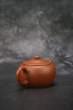 Load image into Gallery viewer, Zhuni Dahongpao Ming Style Limao Yixing Teapot 朱泥大红袍明式笠帽 125ml
