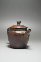 Load image into Gallery viewer, Wood Fired Classic Julunzhu Nixing Teapot by Li Wenxin 李文新柴烧坭兴壶 125ml
