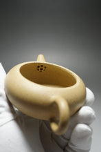 Load image into Gallery viewer, Benshan Lüni Xiangyu Yixing Teapot 本山绿泥香玉 125ml

