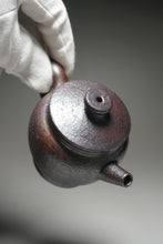 Load image into Gallery viewer, Wood Fired Julunzhu Nixing Teapot by Li Wenxin 李文新柴烧巨轮珠 125ml
