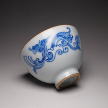 Load image into Gallery viewer, 125ml Qinghua Dragon Moon White Ruyao Teacup 青花汝窑龙杯
