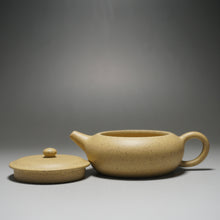 Load image into Gallery viewer, Benshan Lüni Xiangyu Yixing Teapot 本山绿泥香玉 125ml
