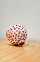 Load image into Gallery viewer, Cherries Tianbai Porcelain Teacup by DaSheng 大生手绘樱桃鸡心杯
