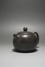Load image into Gallery viewer, 130ml Xishi Dark Nixing Teapot by Li Wenxin 李文新泥兴西施 (深）
