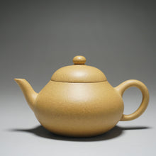 Load image into Gallery viewer, Lipini Wide Pear Yixing Teapot 梨皮泥梨形 130ml
