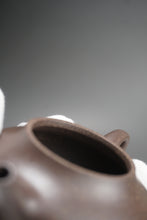 Load image into Gallery viewer, Fully Handmade Tianqingni Jianpiao Teapot by Fan Yunfeng 范云峰全手工天青泥见瓢 130ml
