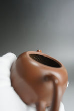 Load image into Gallery viewer, 135ml Xishi Nixing Teapot by Li Wenxin 李文新泥兴西施
