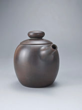 Load image into Gallery viewer, 125ml Julunzhu Nixing Teapot by Li Wenxin 李文新坭兴壶
