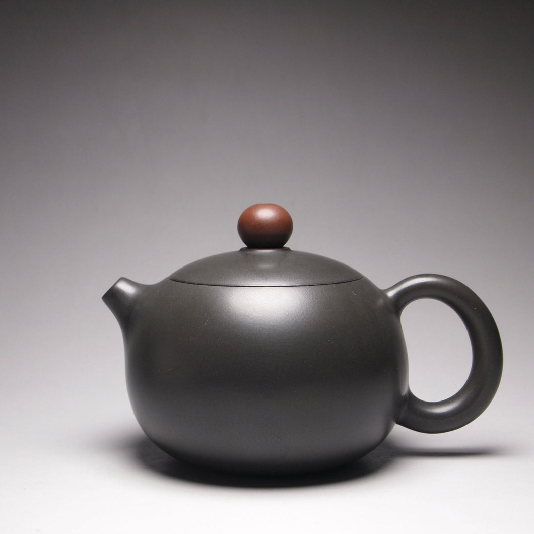 135ml Red Knob Xishi Nixing Teapot by Li Wenxin 李文新坭兴西施壶
