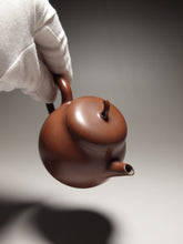 Load image into Gallery viewer, 140ml Eggplant Teapot by Li Wenxin 李文新茄瓜泥兴壶
