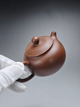 Load image into Gallery viewer, 140ml Round Nixing Teapot by Li Wenxin 李文新扁壶
