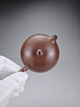 Load image into Gallery viewer, 140ml Xishi Nixing Teapot by Li Wenxin 李文新泥兴西施
