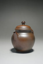 Load image into Gallery viewer, Wood Fired Zhihu Dicaoqing Yixing Teapot 底槽清柴烧执壶 140ml
